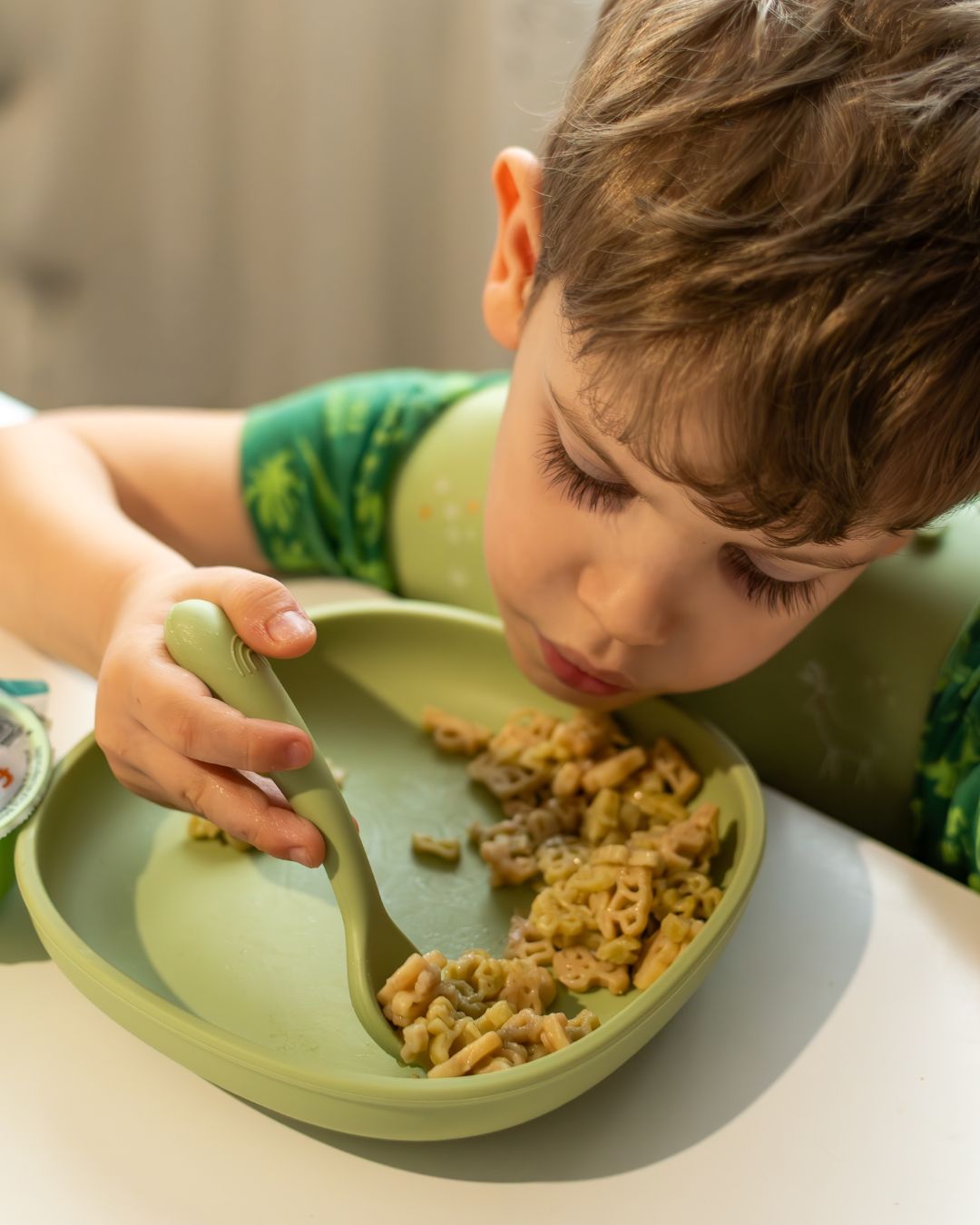 Come riconoscere la fame vera e la fame “emotiva” nei bambini piccoli
