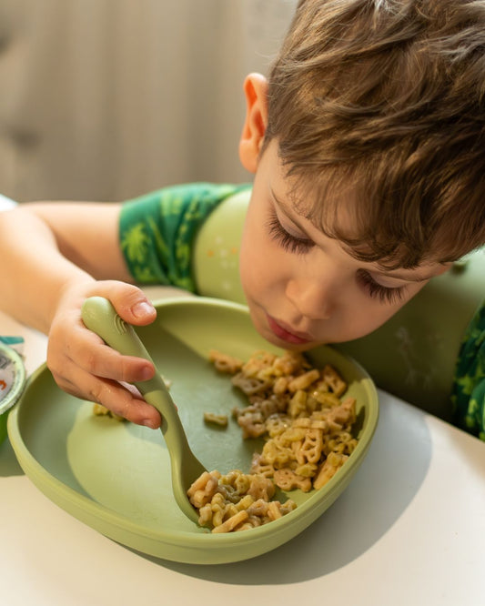 Come riconoscere la fame vera e la fame “emotiva” nei bambini piccoli