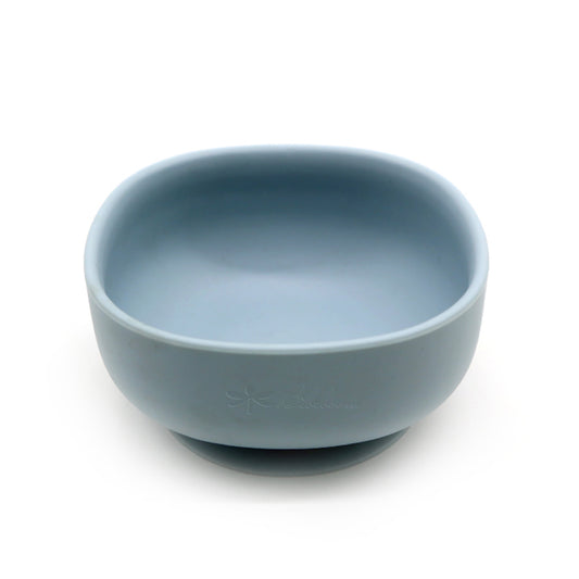 La base con ventosa garantisce massima stabilità, mentre il design ergonomico e i materiali sicuri. Perfetta per porzioni più solide o combinate. Silicone alimentare certificato LFGB/FDA.

English:
The suction base ensures maximum stability, while the ergonomic design and safe materials provide added security. Perfect for more solid or mixed portions. LFGB/FDA certified food-grade silicone.