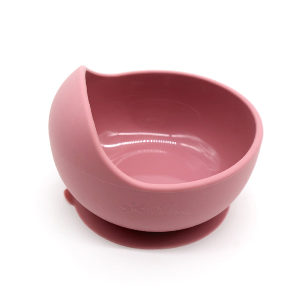Design innovativo con pareti concave per un facile caricamento del cucchiaio e per evitare fuoriuscite di cibo dal bordo della ciotola. . Ventosa antiscivolo per una presa stabile e sicura.
100% silicone alimentare, privo di BPA, PVC, ftalati e altre sostanze tossiche.
Innovative design with concave walls for easy spoon loading and to prevent food spills from the edge of the bowl. Non-slip suction base for a stable and secure grip.
100% food-grade silicone, free from BPA, PVC, phthalates, and other toxic 