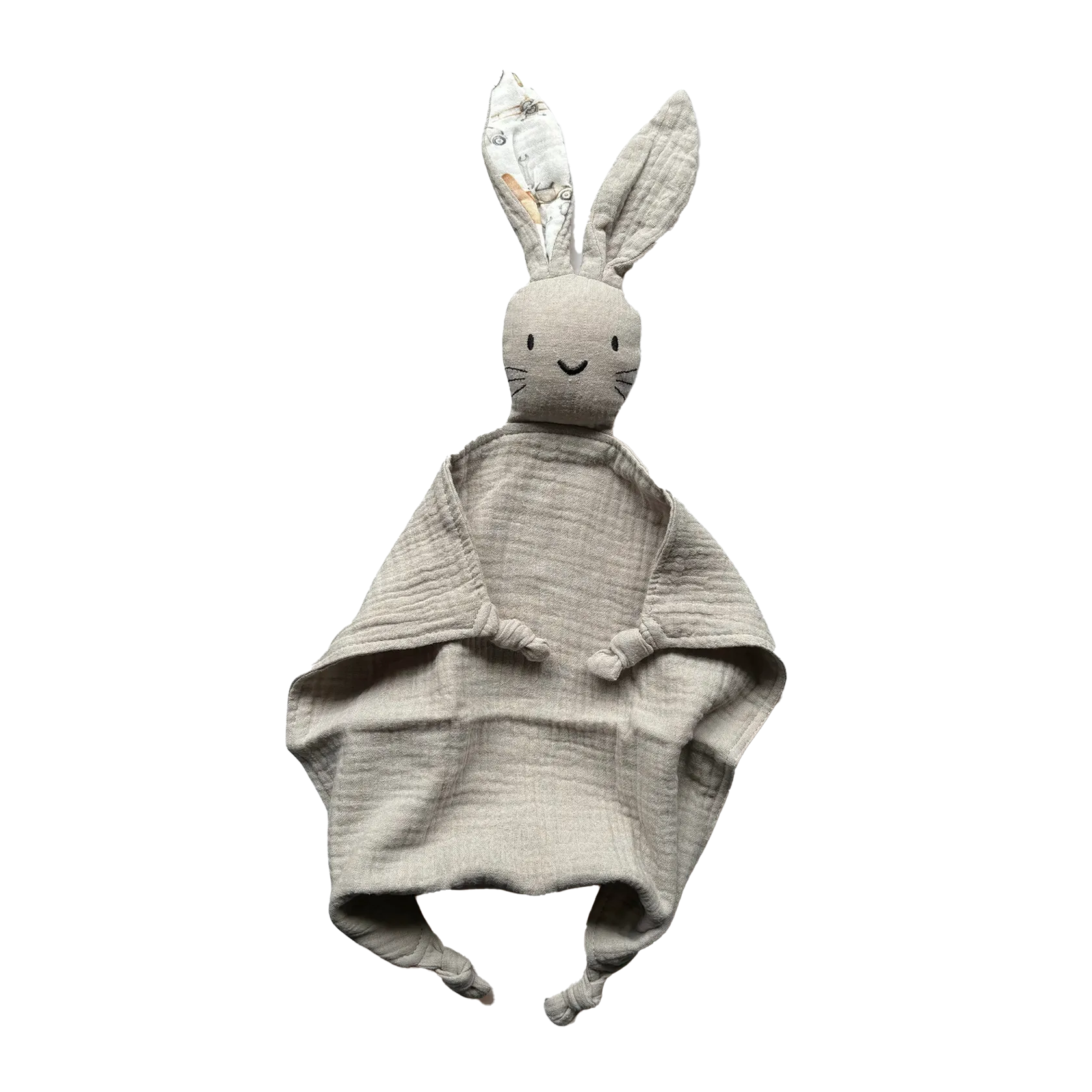 Doudou in mussola di cotone 100%,   grigio perla italiana ,delicato sulla pelle e perfetto fin dai primi giorni di vita.
Ideale per accompagnare il sonno.
Prodotto sicuro, conforme agli standard per neonati. Certificato CE.
100% cotton muslin comforter, italian pearl grey ,gentle on the skin , perfect from the very first days of life.
Ideal for accompanying sleep 
Safe product, compliant with infant standards. CE Certified.