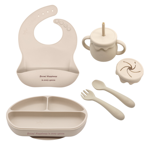 Features of the Bèbeboom Gift Box:

Refined and modern design, perfect as a gift box for babies and kids.

Sturdy structure, ideal for holding silicone tableware, bibs, and feeding accessories.

Reusable as a practical storage box.

Available in different sizes to fit every Bèbeboom product.

Excellent presentation for gifts for newborns and children.