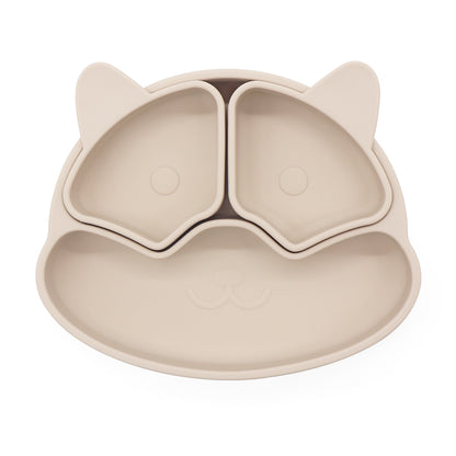 Forma di cucciolo, struttura intelligente supporta lo sviluppo delle abilità motorie. Perfetto per i momenti di svezzamento  ., unisce funzionalità, gioco e sicurezza in un unico accessorio. Per genitori attenti alla praticità e al design.
Puppy-shaped design, with an intelligent structure that supports the development of motor skills. Perfect for  baby weaning a, combining functionality, fun, and safety in one accessory. Ideal for parents who value practicality and design.