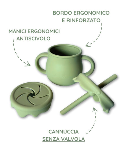 Tazza evolutiva in silicone alimentare verde con cannuccia e doppie maniglie per l'autosvezzamento Bèbeboom.