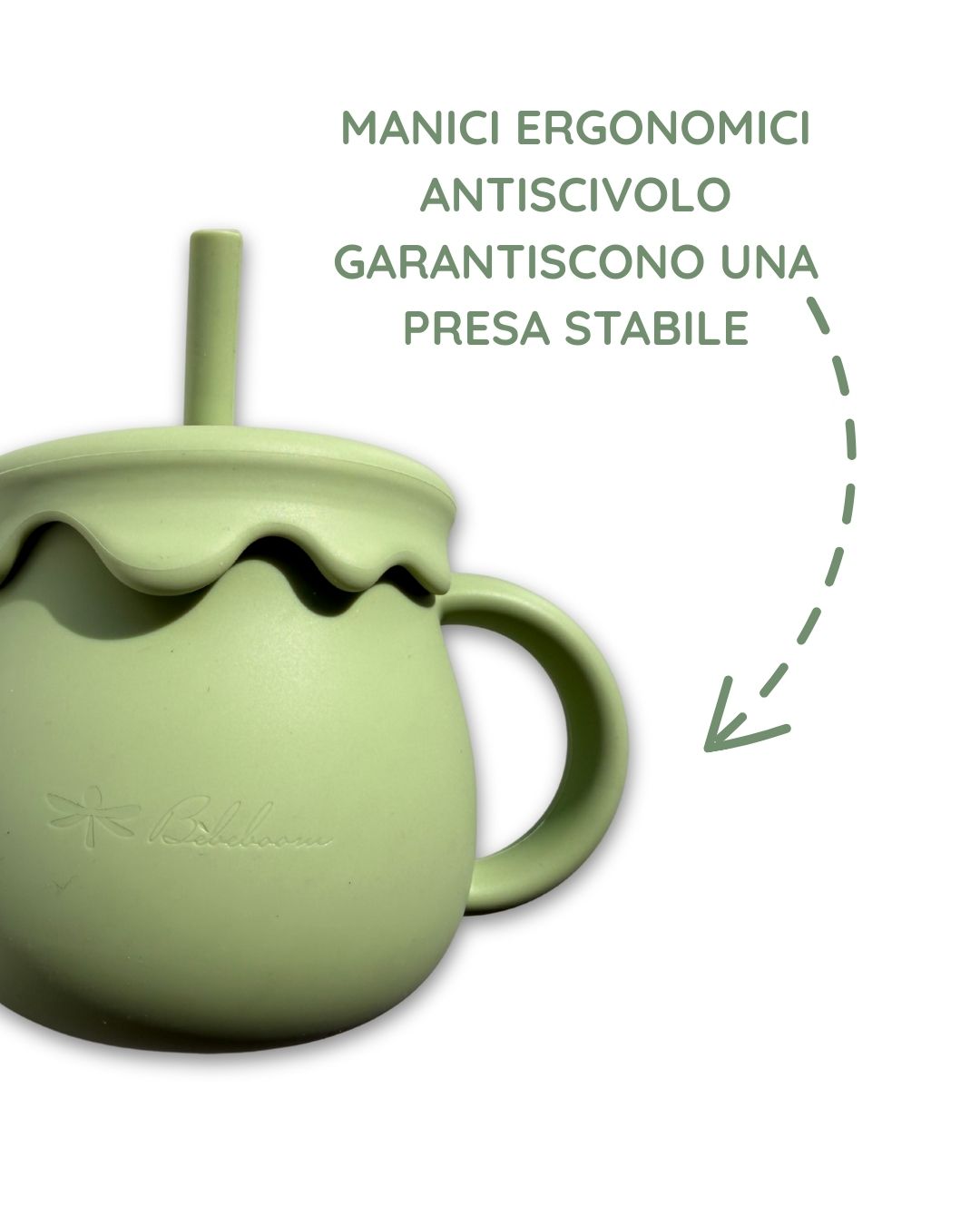 Tazza evolutiva in silicone alimentare verde con cannuccia e doppie maniglie per l'autosvezzamento Bèbeboom.